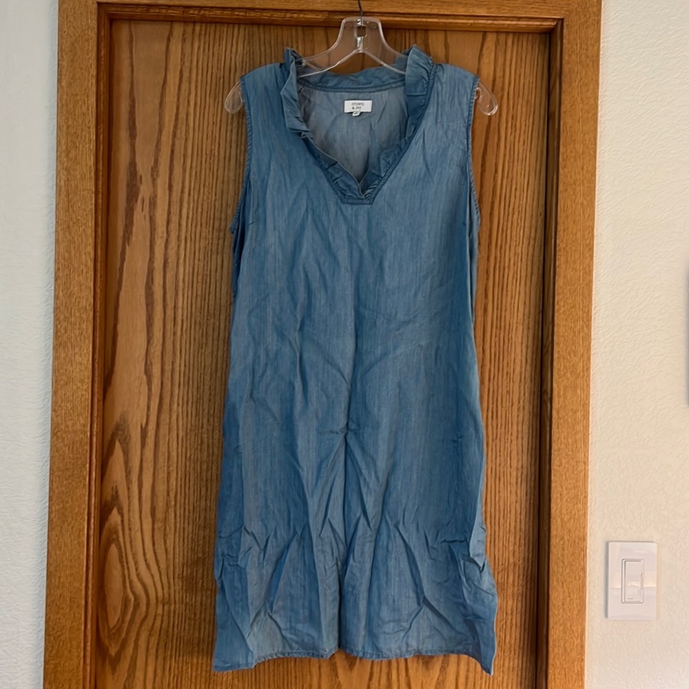 Crown & Ivy tencel dress size 8